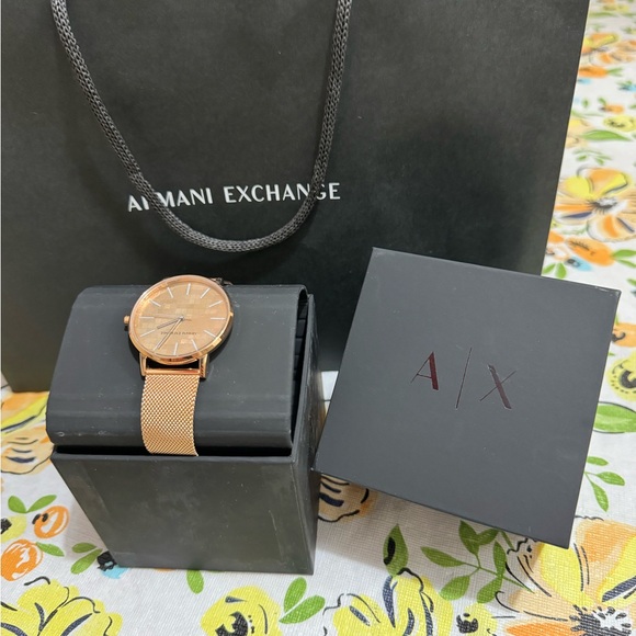 Rose Gold Mesh Strap Watch - Picture 6 of 6